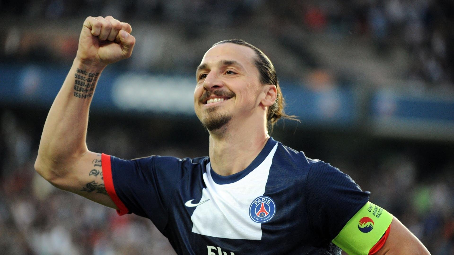 球迷电台：全民投票选出“年度最感人瞬间”，中国球迷投票全明星