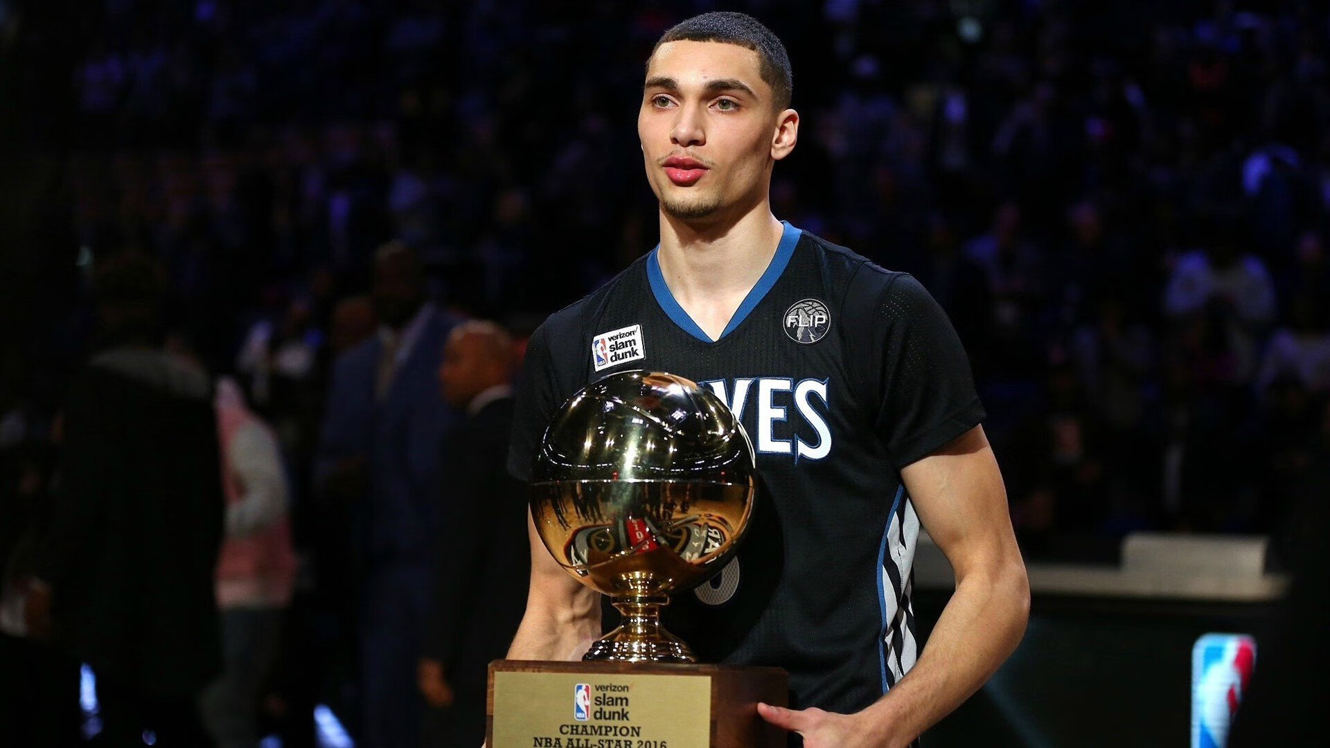 退役球星转型：从竞技到商业的成功转变，退役球星篮球